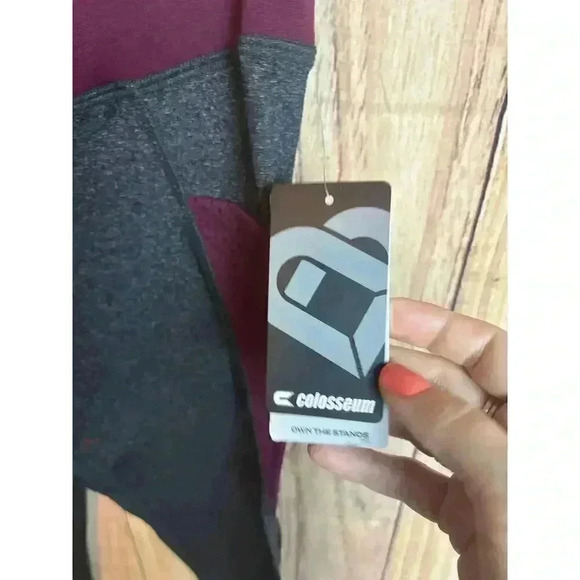 Minnesota Cropped Colloseum Leggings Gray/Maroon New Size L - Picture 3 of 10